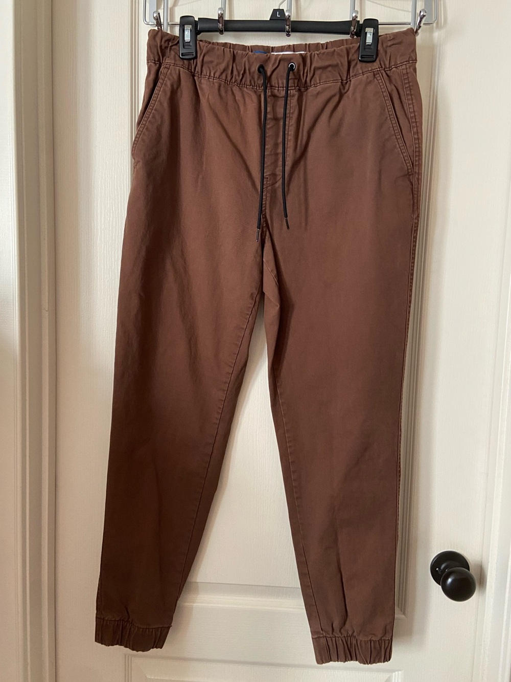 🌟Old Navy Built-In Flex Modern Jogger in Tan
